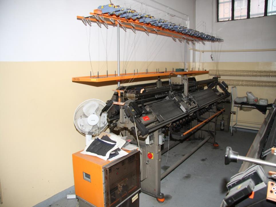 Used STOLL ANV Flat bed knitting machine for Sale (Auction Premium) | NetBid Industrial Auctions